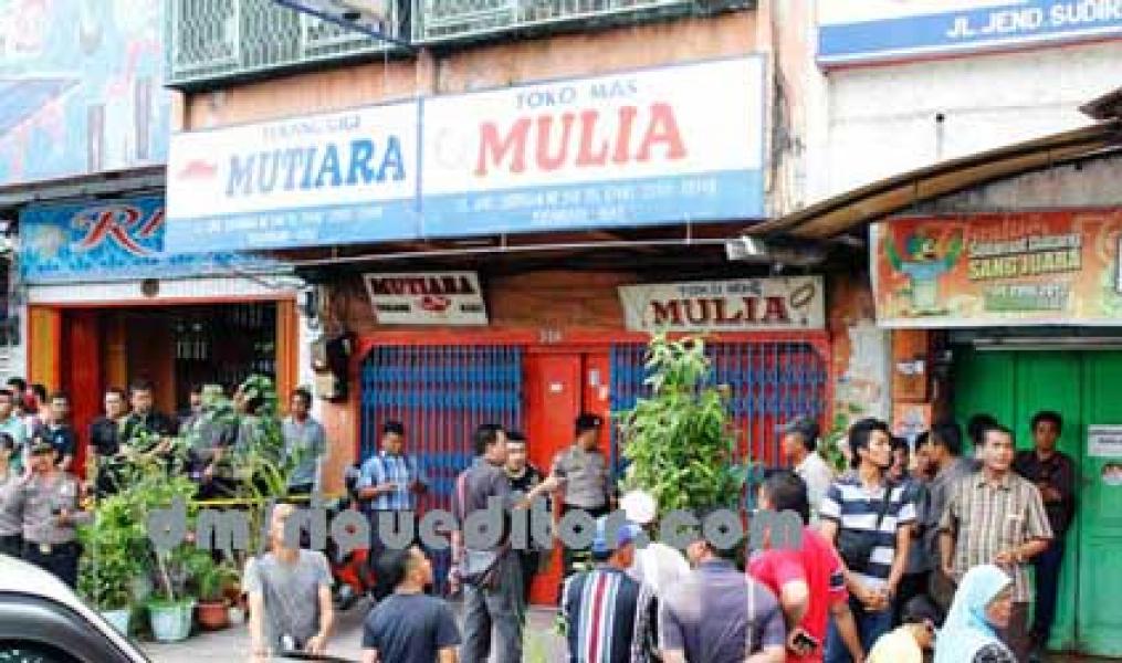 Perampok Toko Mas Mulia Gunakan 3 Senjata Api