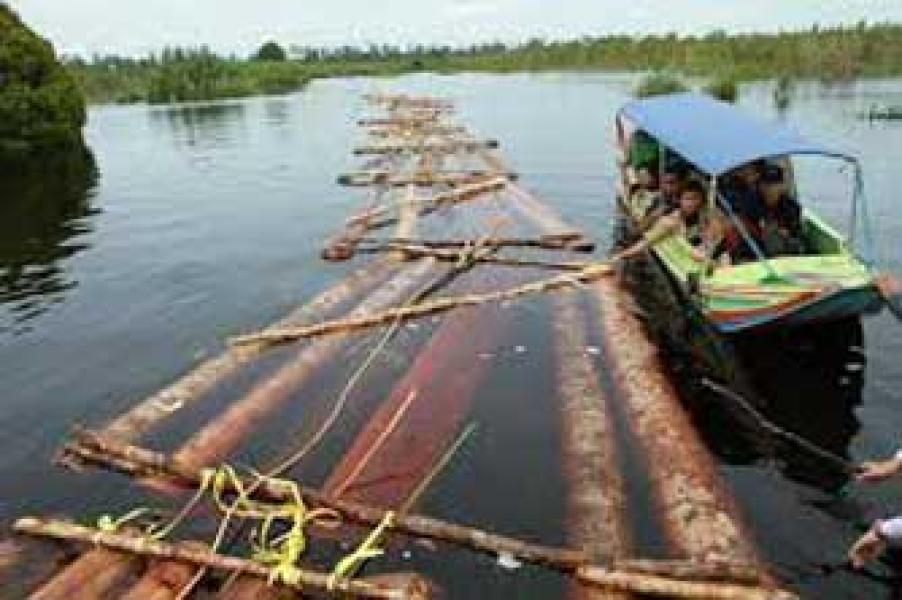 Rombongan Dishut Dihadang Warga di Siabu