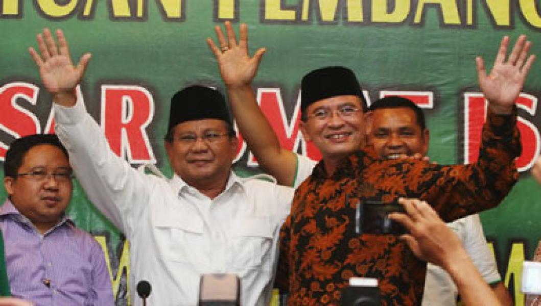 Sembari Tertawa, Prabowo Tawari PDIP Bergabung