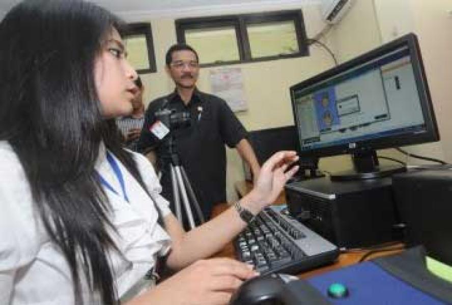 Triwulan ke-3 2014, Meranti Bisa Cetak e-KTP Sendiri