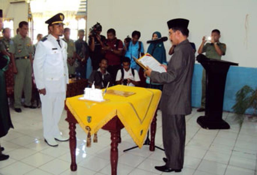 Asmariza SE Dilantik jadi Lurah Bagan Kota