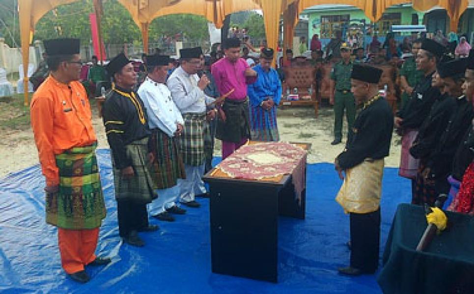 Bupati HM Harris Hadiri Pengukuhan Batin Sengeri Ke-17