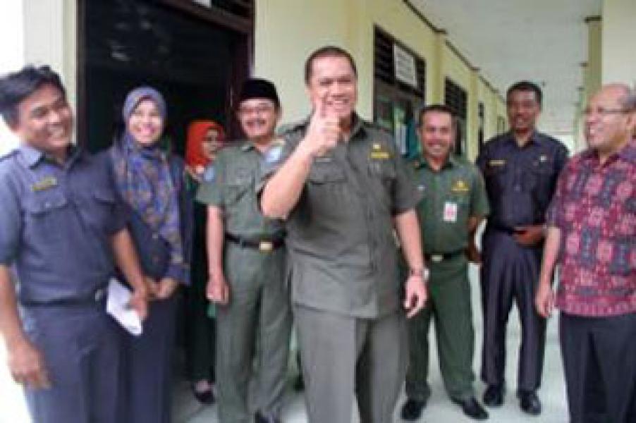 Bupati Tinjau UN dan Puskesmas Pangkalan Kasai