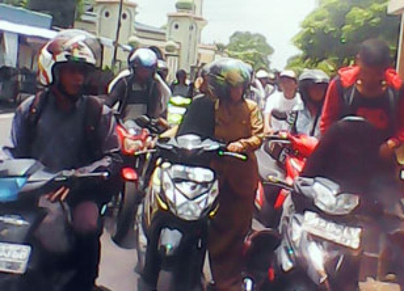 Di Selatpanjang Bensin Rp 15 ribu per liter