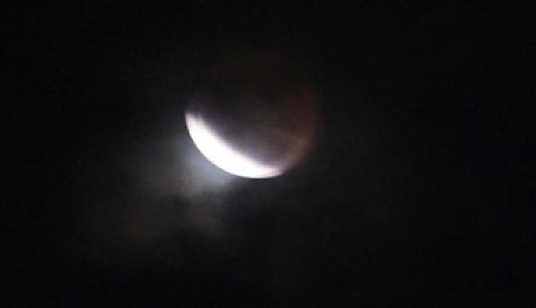 Gerhana Bulan, Masyarakat Meranti Tabuh Gendang-gendangan