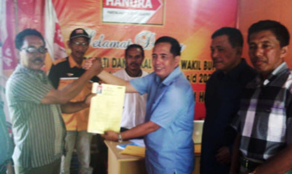 H Asri Auzar Kembalikan Formulir ke Panja Hanura