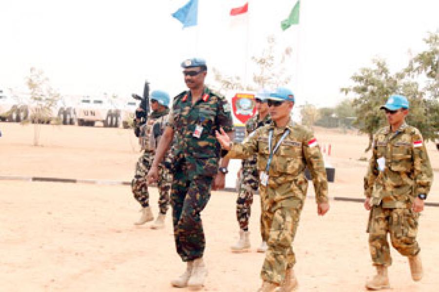 Jenderal Tanzania Tinjau Satgas Batalyon Komposit TNI di Darfur