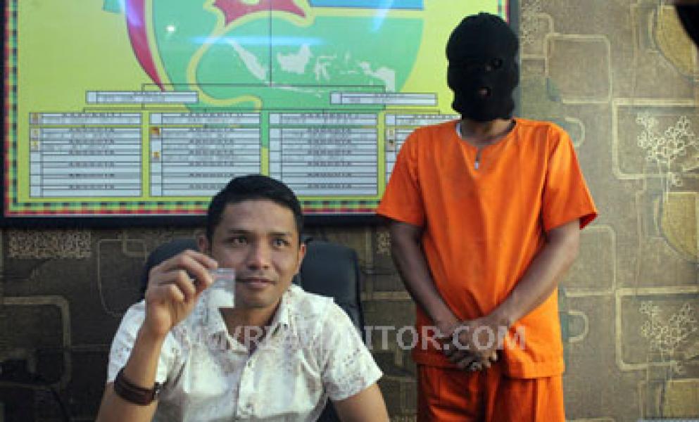 Nyamar Jadi Pembeli, Polisi Tangkap Pengedar Sabu