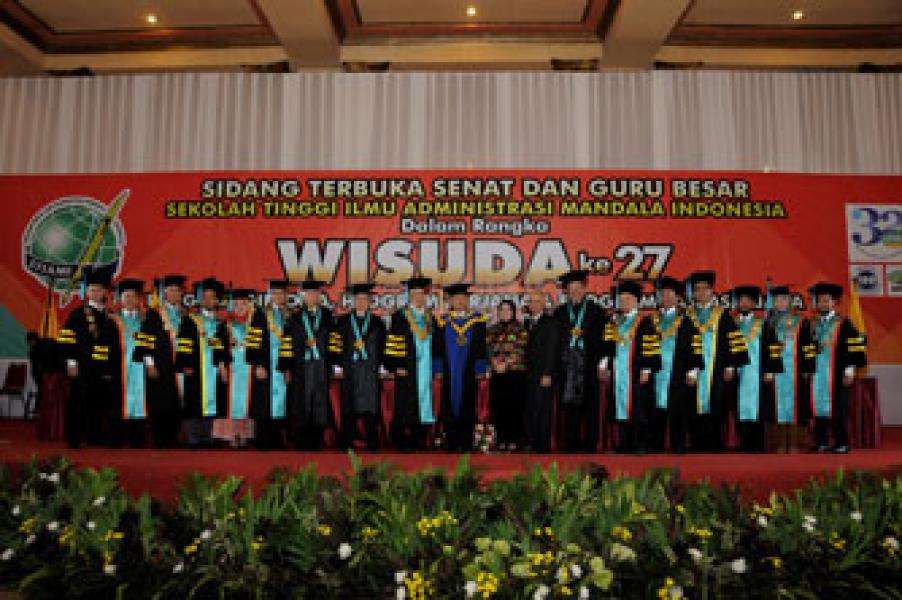 Orasi Ilmiah Panglima TNI Dihadapan 737 Wisudawan    