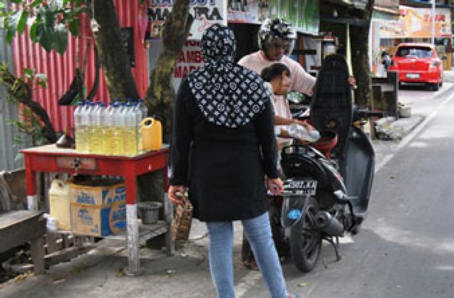 Pasca Terbakarnya SPBU Bagansiapiapi, Bensin Dijual 10-13 ribu perliter