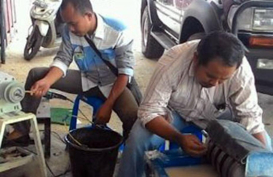Pengasah Batu Akik di Bagan Sinembah Menjamur Hingga ke Rumah-rumah