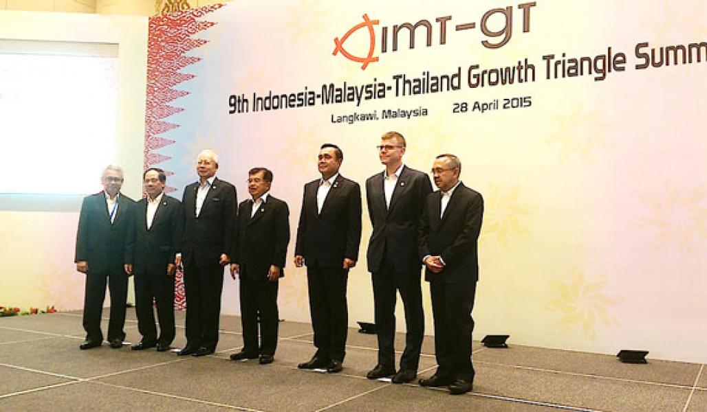 Plt Gubri Dampingi Wapres Yusuf Kalla di Konferensi IMT-GT Langkawi