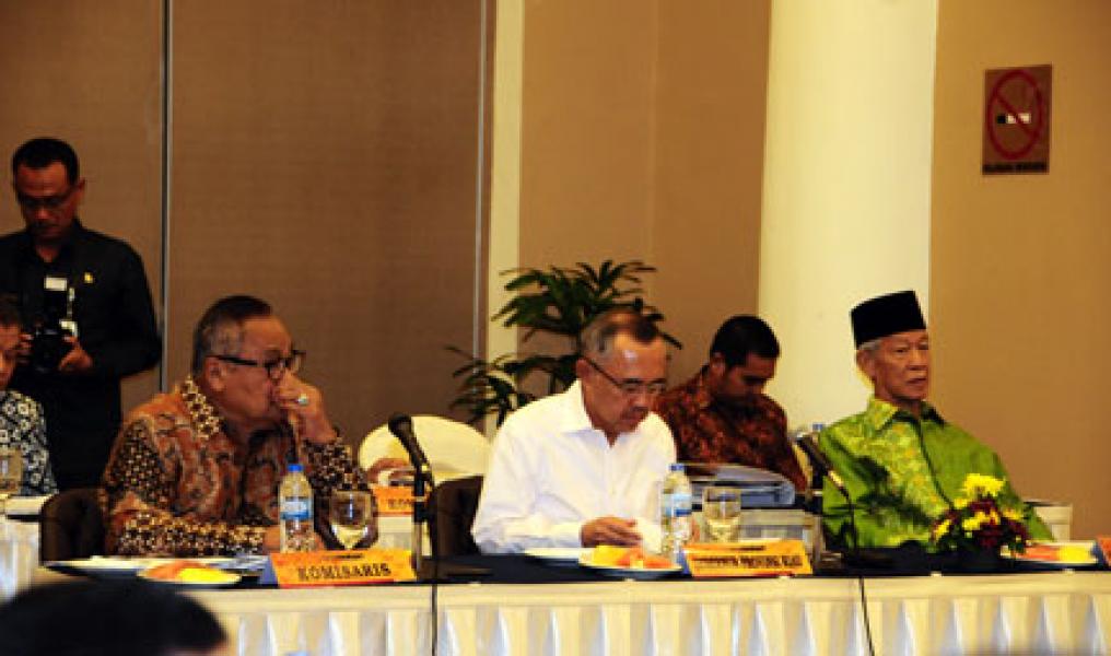 Plt. Gubri Pimpin RUPS Bank RiauKepri