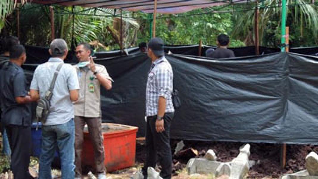 Tim Dokkes Polda Riau Otopsi Mayat Korban Penembakan BC Bengkalis