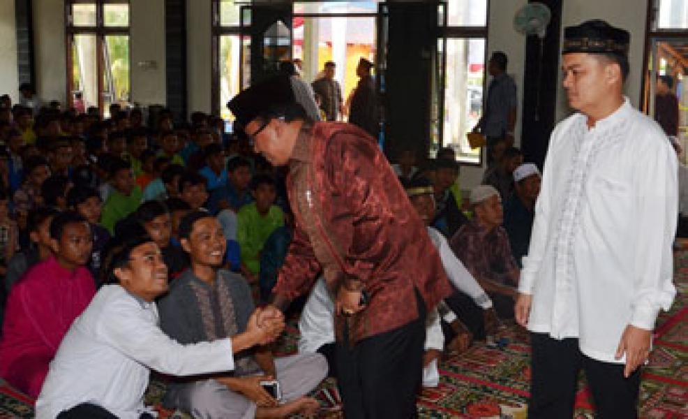 Wabup Ajak Umat Islam Salurkan Zakat Mal