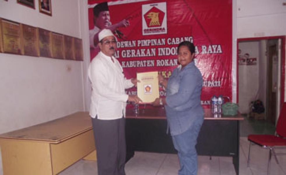 Wan Ahmad Saiful Ambil Formulir Wabup Rohil di Panja Gerindra