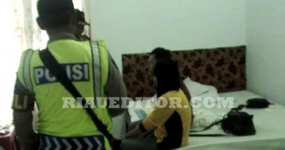 `Ngamar` di Wisma SR, 3 Pasangan Mesum Terjaring Razia  