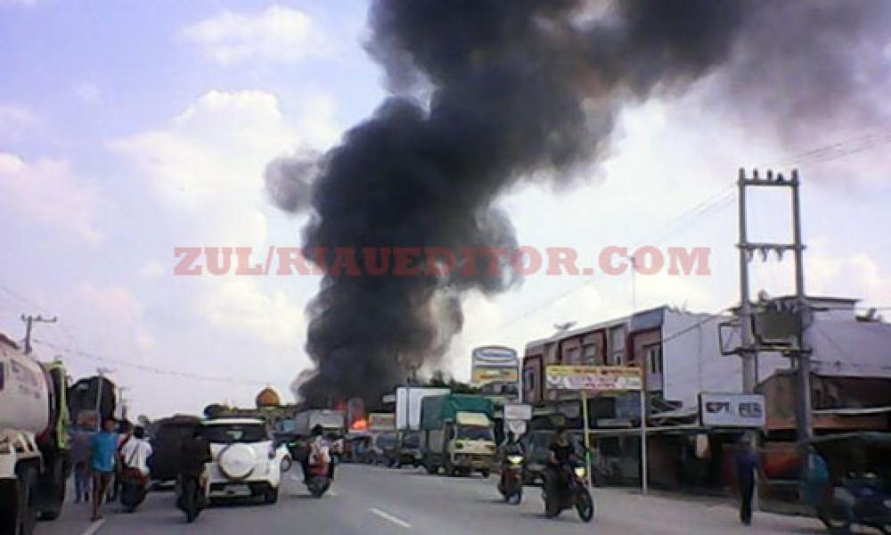 12 Rumah dan Ruko Terbakar di Sorek