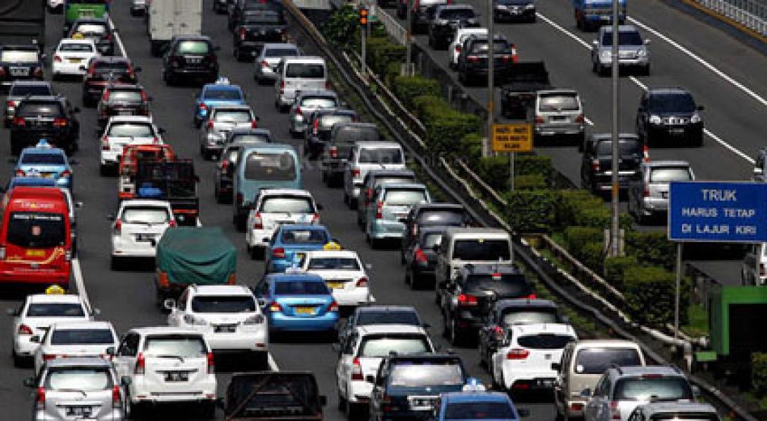 3 In 1 Dihapus, Jakarta Macet Parah