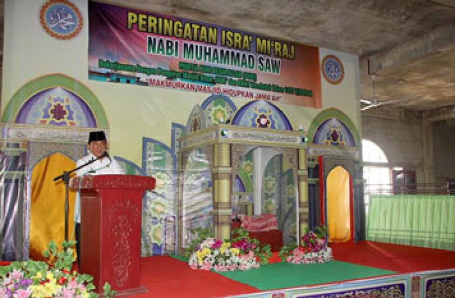 Bupati HM Wardan Puji Partisipasi Masyarakat Reteh Membangun Masjid Jami