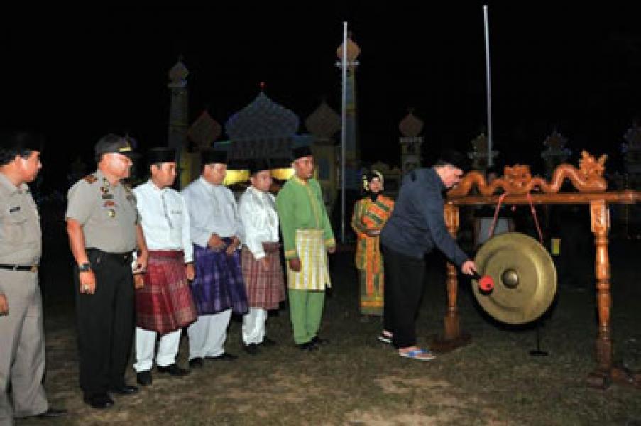Bupati Yopi Buka MTQ Kecamatan Batang Cenaku