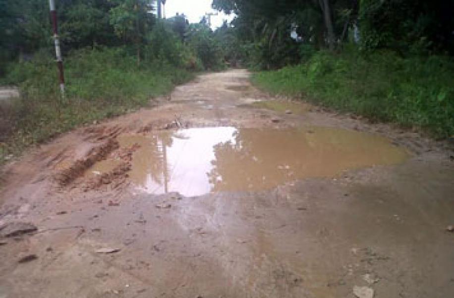 Buruknya Kondisi Jalan, Masyarakat Desa Pasir Sialang Berharap Sentuhan Pemkab