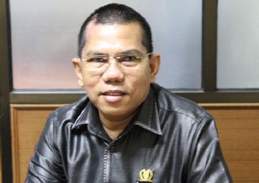 Husaimi Hamidi Sosialisasikan Perda No 6 Tahun 2012 di Dapilnya