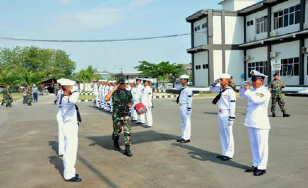 Panglima TNI Tinjau Pangkalan Utama TNI AL XIV Sorong