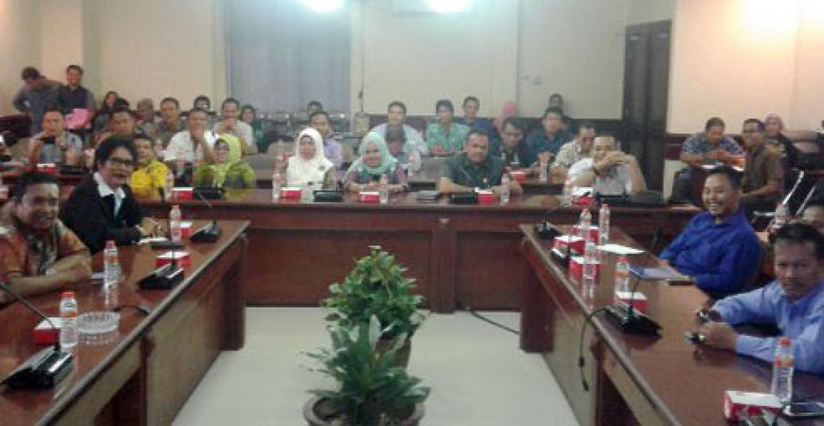 Pansus KTP DPRD Pekanbaru Kunjungi DPRD Surabaya