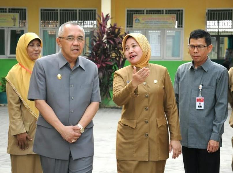 Plt Gubernur Riau Pantau Pelaksanaan Ujian Nasional