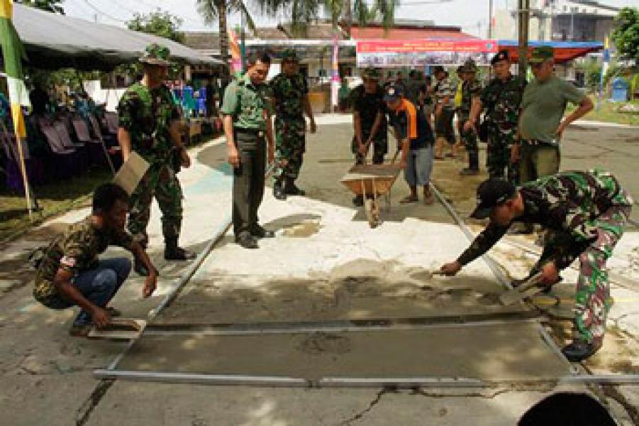 Puspen TNI Gelar Karya Bhakti di Wilayah Cileungsi