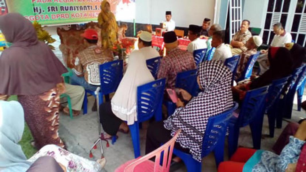 Reses, Sri Berkomitmen Prioritaskan Perbaikan Jalan Cengkeh