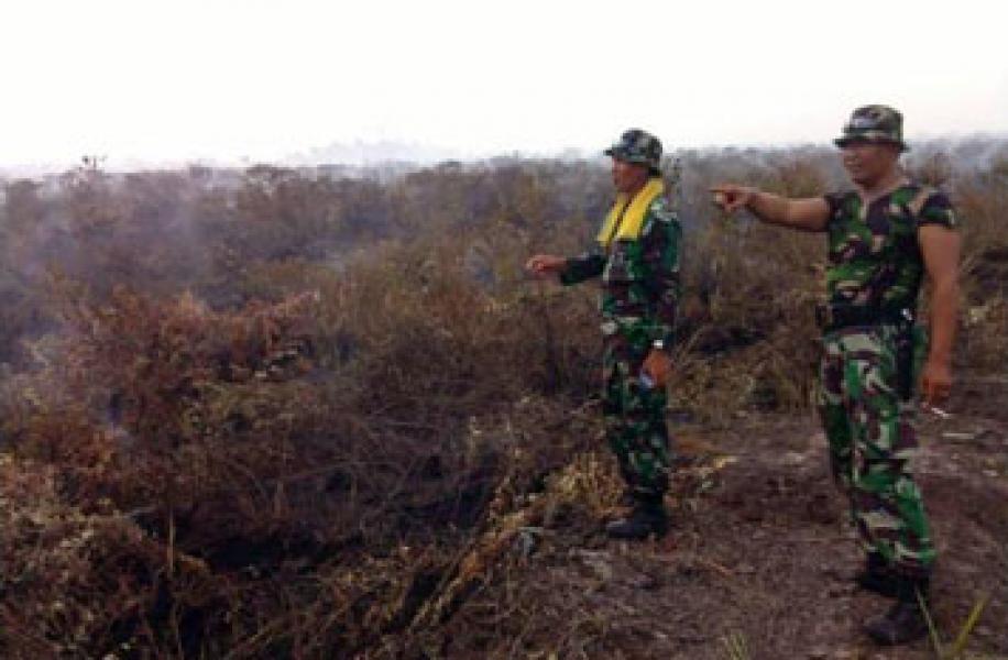 Selama 5 Hari Danramil 04 Mandau Pinggir, Polsek, Damkar Berjibaku Padamkan Api