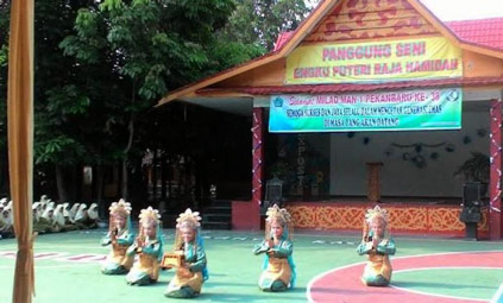 Tanamkan Kedisiplinan, MAN 1 Pekanbaru Rayakan Milad ke-38