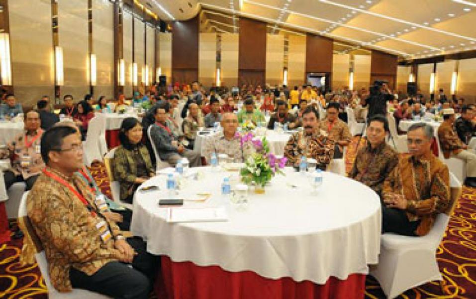 Wabup Inhu Hadiri Seminar Nasional BPD se Indonesia