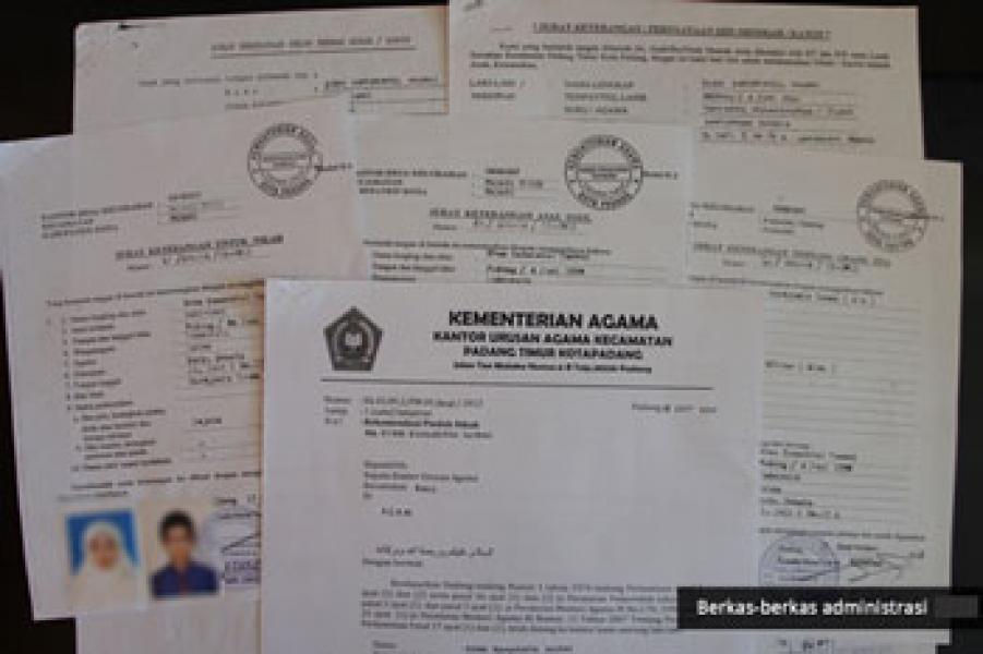 Wanita Nikah sejenis di Inhu palsukan KTP, ngaku bernama Rio