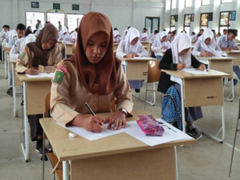 Beasiswa Pendidikan Jamin Masa Depan Mahasiswa Kuansing
