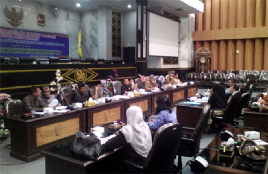 Berlakukan Tarif Lama, Pedagang Pasar Kodim Kembali Bisa Berjualan