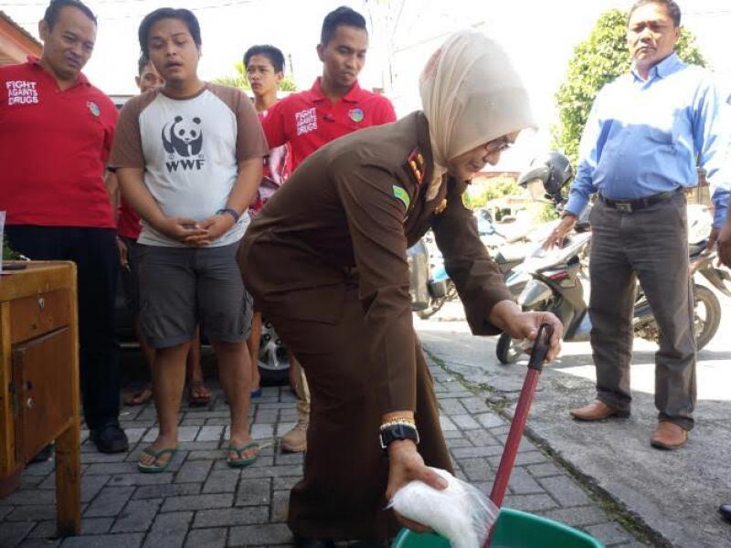 Ditresnarkoba Polda Riau Musnahkan Barang Bukti Narkoba Dari Tangkapan 4 Tersangka