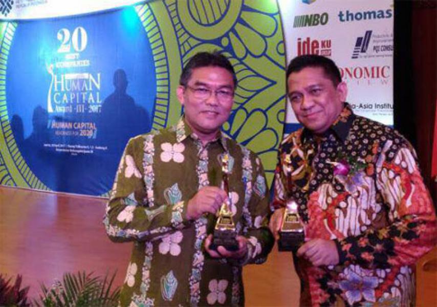 Dua Putera Riau Terpilih Sebagai The Big & Best 10 Human Capital Director Indonesia 2017
