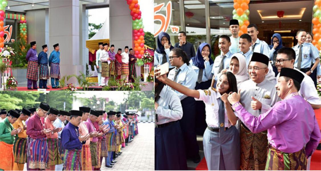 Gubernur Riau Inspektur Upacara Puncak HUT BRK Ke 51 