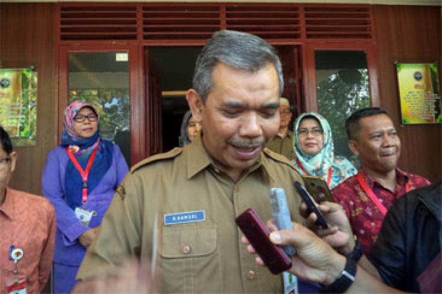 Kadisdik Riau Pantau Pelaksanaan UN SMK