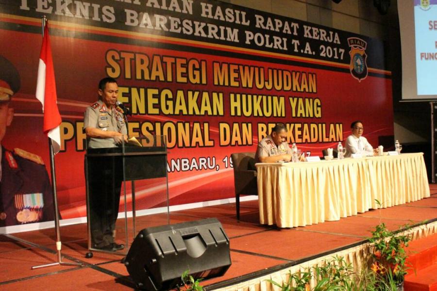 Kapolda Riau Buka Acara Penyampaian Hasil Rapat Kerja Tehnis Bareskrim Polri 2017