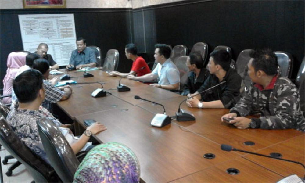 Kisruh Penyegelan Kios Pasar Kodim, DPRD Deadline Hingga Senin