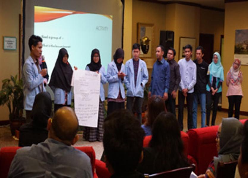 Mahasiswa FKIP UNRI Uji Kemampuan Bahasa Inggris