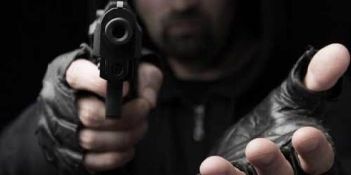 Perampok Bersenpi Sikat Uang Rp220 Juta Milik Nasabah Bank Riau Kepri 