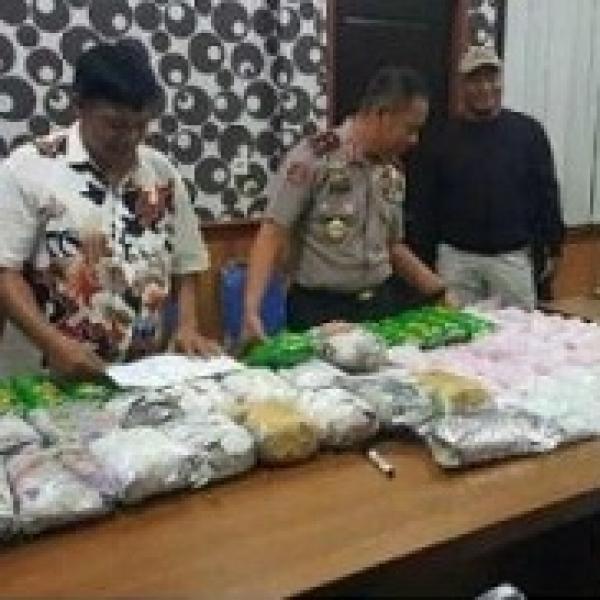 Polda Riau Tangkap Dua Kurir 40 Kg Sabu dan 160 Ribu Ekstasi