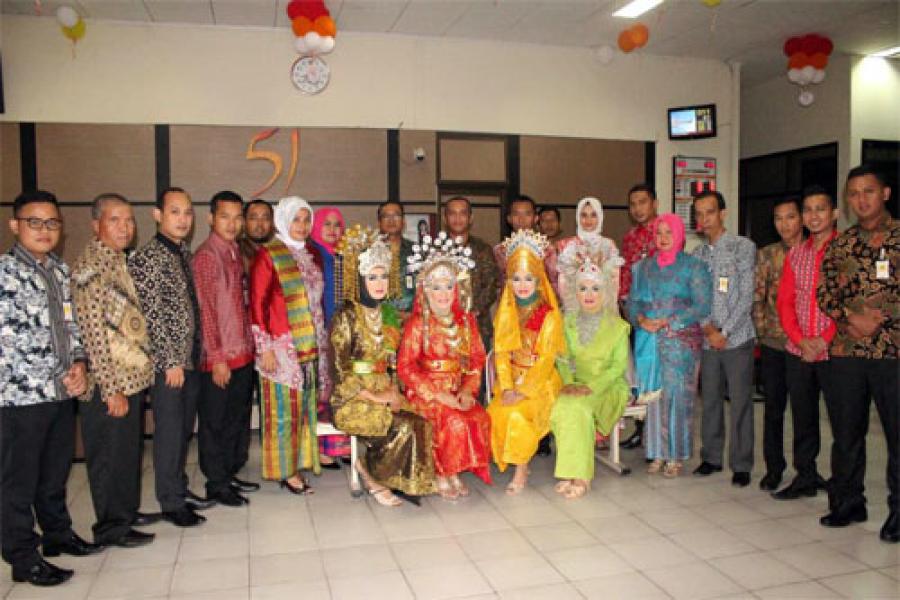 Sempena Hari Kartini, BRK Gelar Lomba Foto Busana Daerah