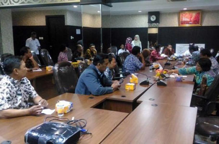 Belajar Soal Publikasi, Wartawan Didampingi Pimpinan DPRD Sleman Kunjungi DPRD Kota Pekanbaru