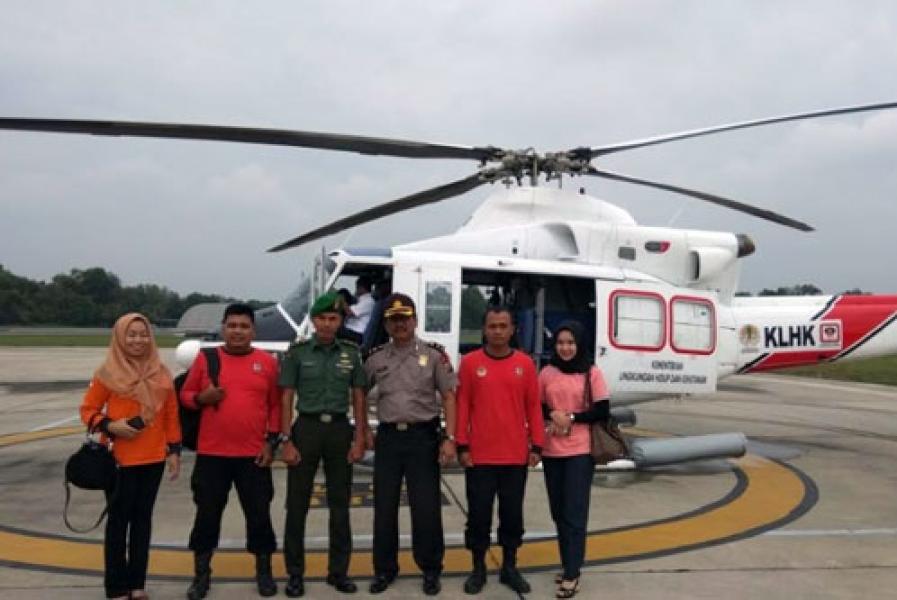 Bersama Satgas Karhutla, Mayor Inf Gunawan Pantau Hot Spot Lewat Udara